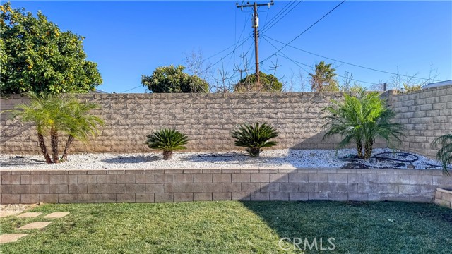 Detail Gallery Image 21 of 23 For 19868 Larbert, Canyon Country,  CA 91351 - 4 Beds | 2 Baths