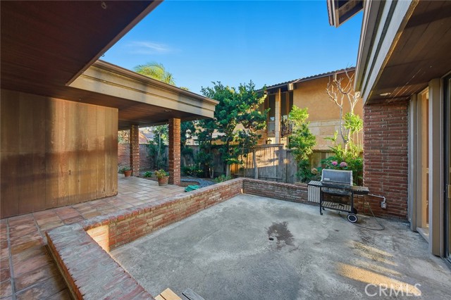 Image 32 of 47 For 16611 Carousel Lane