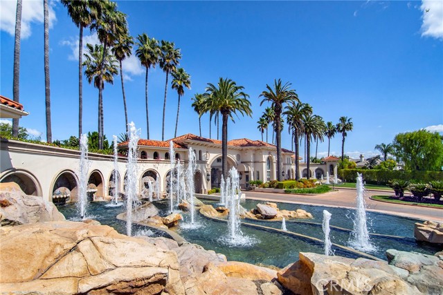 Detail Gallery Image 2 of 59 For 19134 Briarfield Way, Tarzana,  CA 91356 - 6 Beds | 7/1 Baths