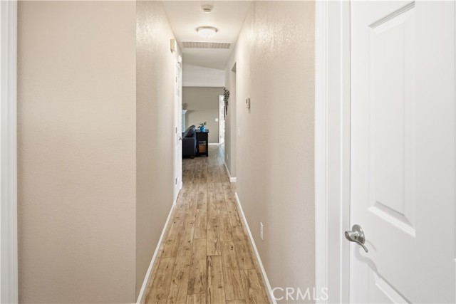 Detail Gallery Image 11 of 21 For 7721 Langdon Ave, Hesperia,  CA 92345 - 3 Beds | 2 Baths