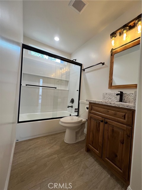 810 Villa Grove Avenue, Big Bear City CA: https://media.crmls.org/medias/f3e7bfed-9f74-4965-a722-715f02a42f98.jpg
