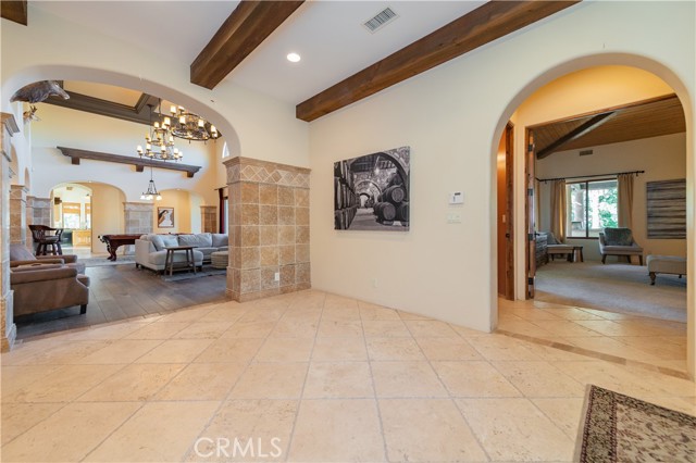 Detail Gallery Image 10 of 62 For 45240 Los Caballos Rd, Temecula,  CA 92592 - 5 Beds | 5/2 Baths