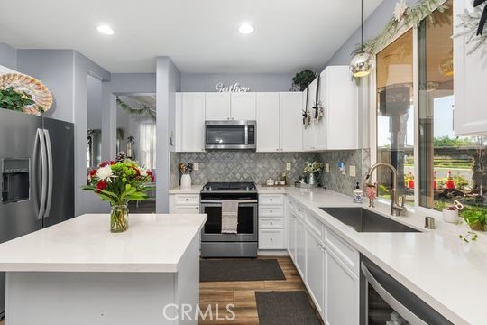 Detail Gallery Image 4 of 19 For 7571 Clementine, Corona,  CA 92880 - 5 Beds | 3 Baths