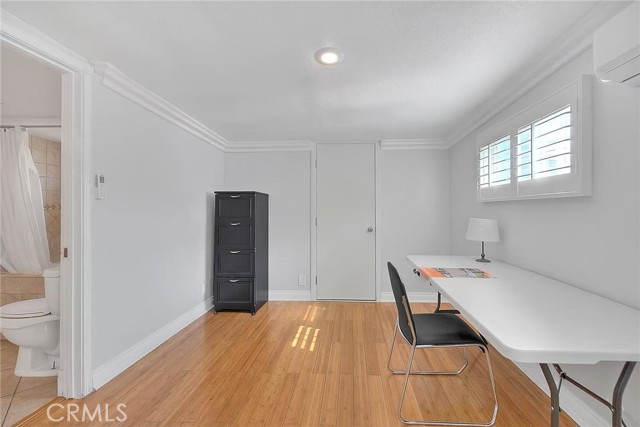 6442 Raymond Avenue, Long Beach CA: https://media.crmls.org/medias/f3e880db-062e-48ac-b26a-f08e3032f01c.jpg