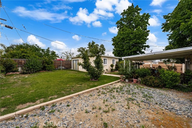 1320 W Flora Street, Ontario CA: https://media.crmls.org/medias/f3e88a81-5c4e-4315-8d60-15719f18c8a1.jpg