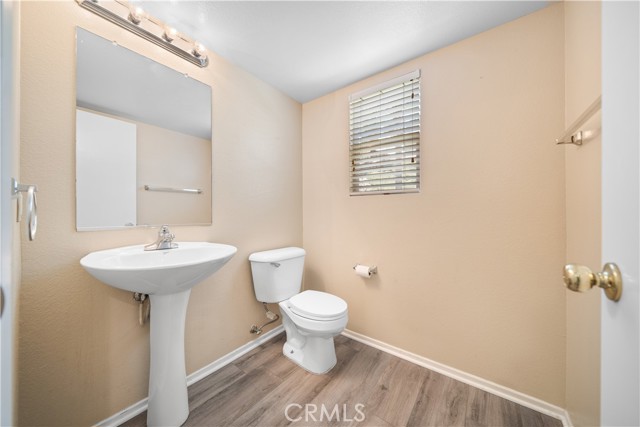 Detail Gallery Image 13 of 44 For 32057 Meadow Wood Ln, Lake Elsinore,  CA 92532 - 4 Beds | 2/1 Baths