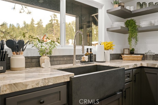 Detail Gallery Image 30 of 71 For 827 Penninsula, Big Bear Lake,  CA 92315 - 3 Beds | 2 Baths