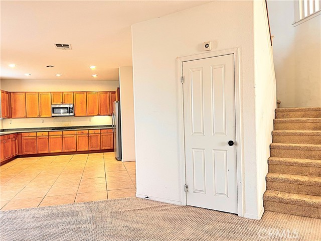Detail Gallery Image 16 of 51 For 2745 Garnet Ln, Lancaster,  CA 93535 - 5 Beds | 3 Baths