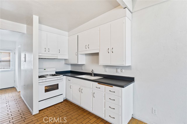 Detail Gallery Image 7 of 15 For 102 Avenida Pelayo #B,  San Clemente,  CA 92672 - 1 Beds | 1 Baths