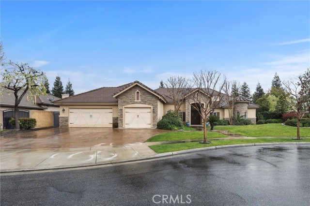 Detail Gallery Image 10 of 75 For 205 Somerford Ct, Bakersfield,  CA 93312 - 5 Beds | 4 Baths