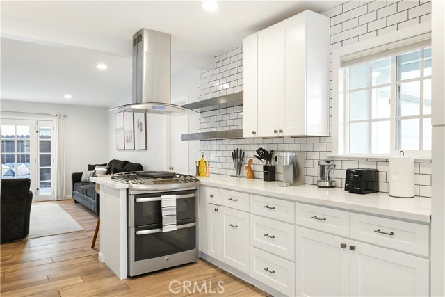 Detail Gallery Image 8 of 31 For 14709 Bodger Ave, Hawthorne,  CA 90250 - 3 Beds | 2 Baths