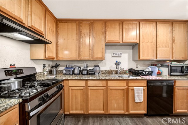 Detail Gallery Image 5 of 11 For 9322 Shadowood Dr a,  Montclair,  CA 91763 - 3 Beds | 2/1 Baths