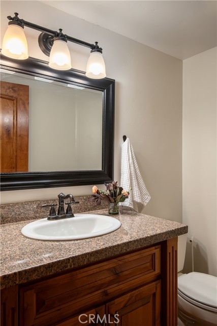 Detail Gallery Image 13 of 27 For 1626 Creek Dr, Lake Arrowhead,  CA 92352 - 3 Beds | 2/1 Baths