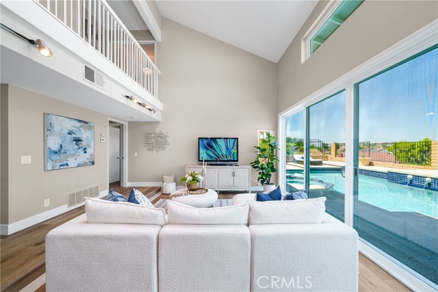 6691 E Smokewood Circle, Anaheim CA: https://media.crmls.org/medias/f3ecaab6-28a2-4453-9ecd-eb293abdd231.jpg