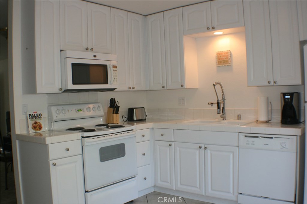 7968 Camino Huerta - photo 3