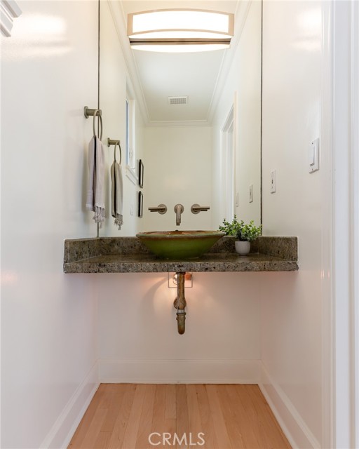 216 1st Street, Manhattan Beach, California 90266, 3 Bedrooms Bedrooms, ,4 BathroomsBathrooms,Residential,Sold,1st,SB21166941