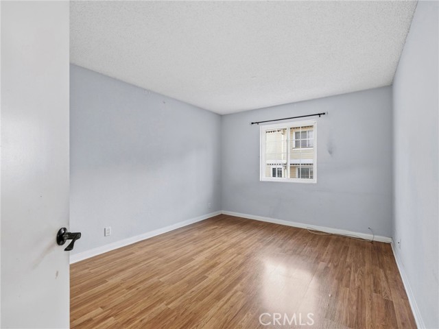 Detail Gallery Image 10 of 18 For 13750 Hubbard #UNIT 6,  Sylmar,  CA 91342 - 3 Beds | 3 Baths