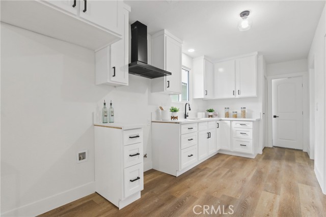 9525 Holmes Avenue, Los Angeles CA: https://media.crmls.org/medias/f3ee31e3-f603-482c-bdd0-4c0e2f821706.jpg