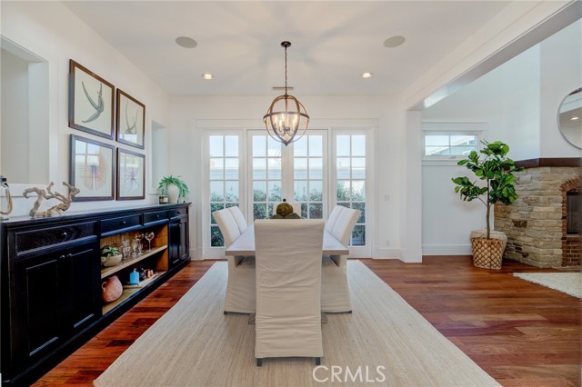 647 15th Street, Manhattan Beach, California 90266, 5 Bedrooms Bedrooms, ,4 BathroomsBathrooms,Residential,Sold,15th,SB21178358