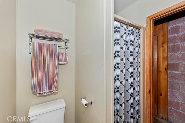 Detail Gallery Image 5 of 7 For 32838 Lone Pine Dr, Running Springs,  CA 92382 - 2 Beds | 1 Baths