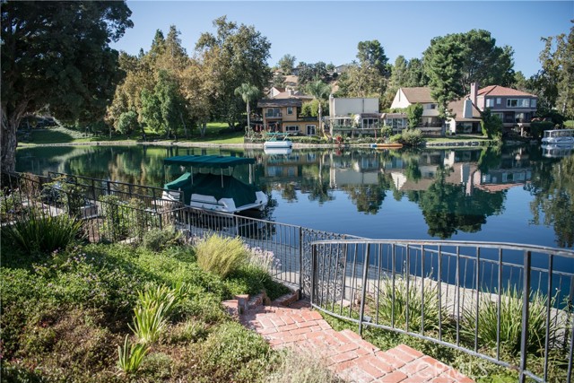 Detail Gallery Image 1 of 5 For 4705 Park Jacaranda, Calabasas,  CA 91302 - 3 Beds | 3 Baths