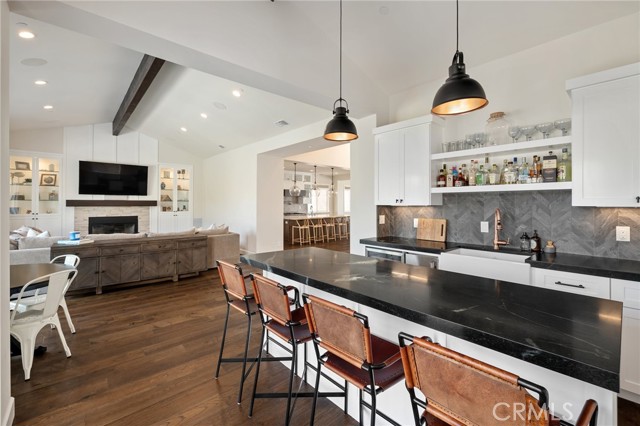 550 Helberta Avenue, Redondo Beach, California 90277, 5 Bedrooms Bedrooms, ,3 BathroomsBathrooms,Residential,Sold,Helberta,SB21204332