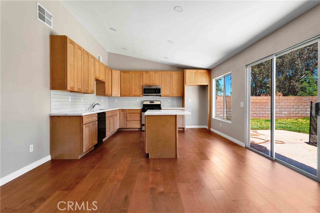 Detail Gallery Image 7 of 26 For 14571 Sage Ln, Adelanto,  CA 92301 - 2 Beds | 2 Baths
