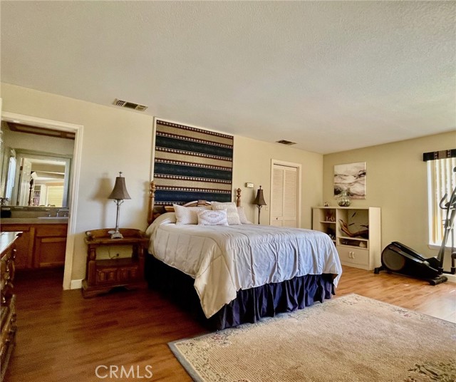 16407 Koda Road, Apple Valley CA: https://media.crmls.org/medias/f3ef6180-f00b-4cbb-a5c9-3c09f472d875.jpg