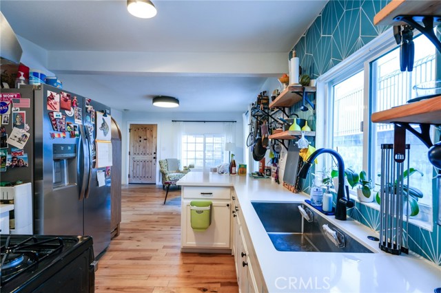 Image 43 of 71 For 1361 Armadale Avenue