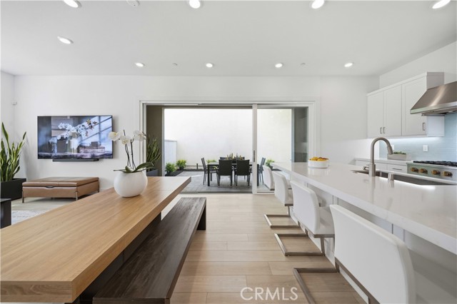 Detail Gallery Image 5 of 69 For 27516 Golden Currant Pl, Valencia,  CA 91381 - 4 Beds | 4/1 Baths