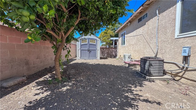 12845 Fairford Avenue, Norwalk CA: https://media.crmls.org/medias/f3f38e12-8aba-4d7e-bc79-b08ab7871449.jpg