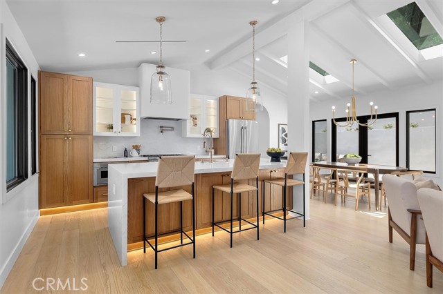 2708 Via Elevado, Palos Verdes Estates CA: https://media.crmls.org/medias/f3f3d707-1924-46e2-89eb-6c79616d2715.jpg