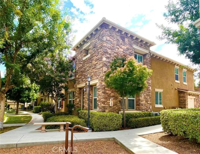 Detail Gallery Image 9 of 12 For 30505 Canyon Hills Rd #406,  Lake Elsinore,  CA 92532 - 3 Beds | 2/1 Baths