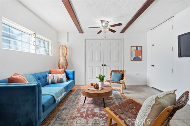 Detail Gallery Image 20 of 30 For 7304 Balboa #C,  Lake Balboa,  CA 91406 - 3 Beds | 3/1 Baths