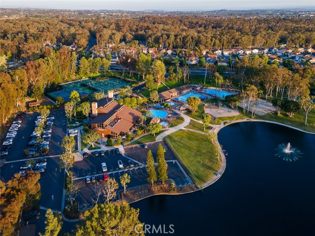 22435 Silver Spur, Lake Forest CA: https://media.crmls.org/medias/f3f47dec-c816-42ee-834e-faffbd9cced0.jpg