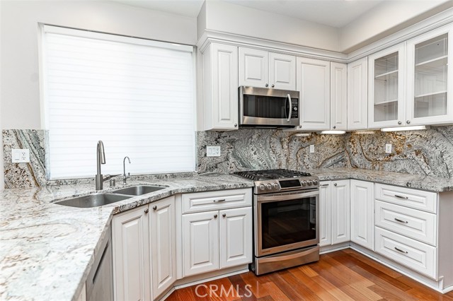 Detail Gallery Image 13 of 37 For 15267 Riviera Ln, La Mirada,  CA 90638 - 4 Beds | 3 Baths
