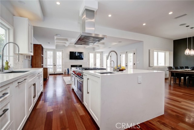 763 29th Street, Manhattan Beach, California 90266, 5 Bedrooms Bedrooms, ,5 BathroomsBathrooms,Residential,Sold,29th,SB22085465