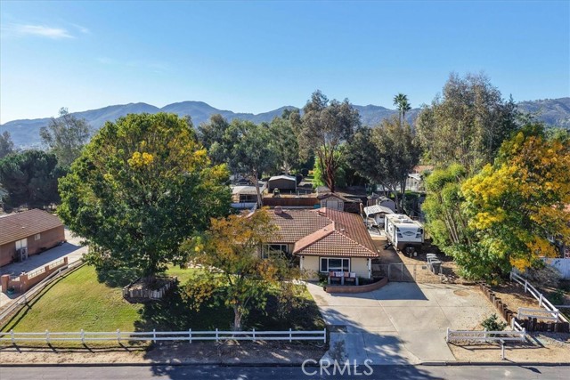 Detail Gallery Image 2 of 55 For 22287 Black Beauty, Wildomar,  CA 92595 - 4 Beds | 2 Baths