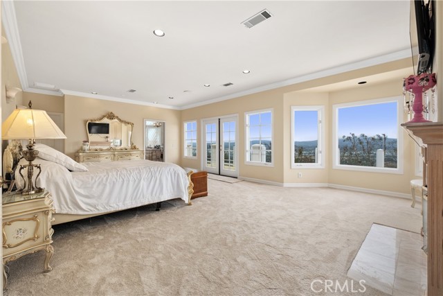 Detail Gallery Image 18 of 41 For 3211 E Mandeville Pl, Orange,  CA 92867 - 6 Beds | 6/1 Baths