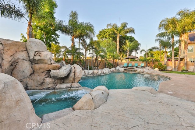 7123 Cottage Grove Drive, Eastvale CA: https://media.crmls.org/medias/f3f5ca83-3c35-4093-9b3a-0f9454f79f15.jpg