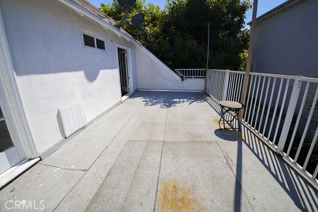 Detail Gallery Image 28 of 34 For 11343 Missouri Ave, Los Angeles,  CA 90025 - 4 Beds | 3 Baths