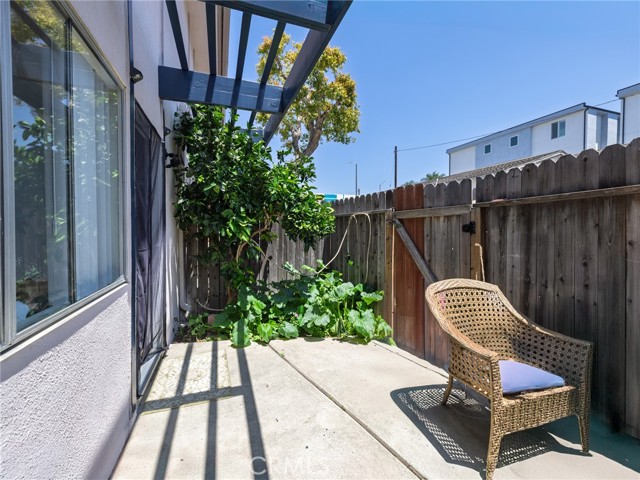 Image 2 of 15 For 26025 Narbonne Avenue