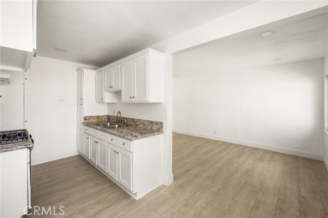 Detail Gallery Image 12 of 36 For 825 S Shelton St, Santa Ana,  CA 92703 - – Beds | – Baths