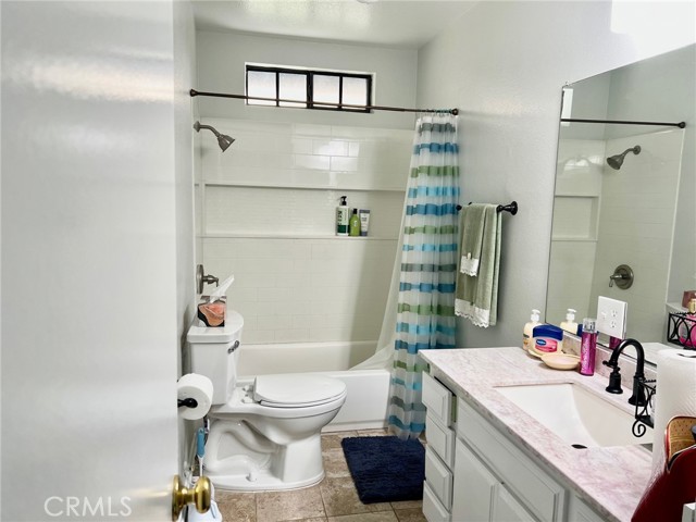 2717 Chadwick Circle, Los Angeles CA: https://media.crmls.org/medias/f3f6fd86-44e2-4b2f-9907-7cec450ccebf.jpg