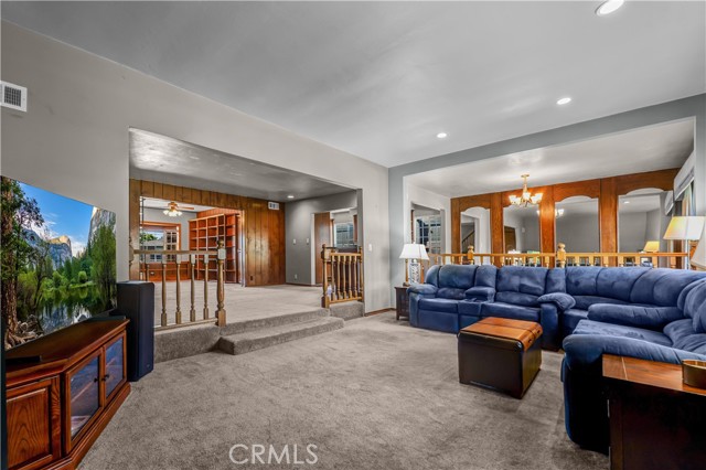 Image 6 of 33 For 6337 Droxford St