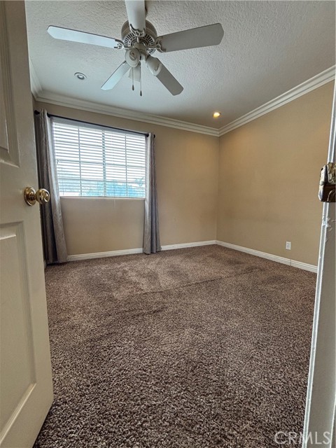 17092 Whispering Brook Way, Riverside CA: https://media.crmls.org/medias/f3f73e2b-c9c6-4dc3-a15a-e738f5ca5252.jpg