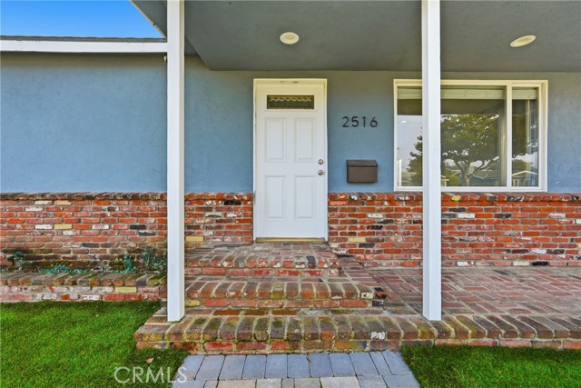 2516 185th, Redondo Beach CA: https://media.crmls.org/medias/f3f76833-e537-49e1-8594-e0812114fb80.jpg