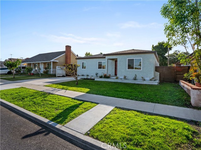 Detail Gallery Image 3 of 43 For 4251 Gundry, Long Beach,  CA 90807 - 4 Beds | 3 Baths