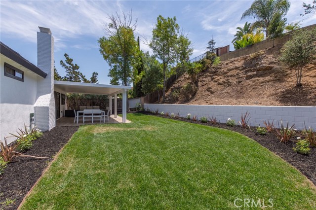 876 Ballina Court, Newbury Park CA: https://media.crmls.org/medias/f3f7cce5-0df3-4a0c-80ea-4614c221f100.jpg