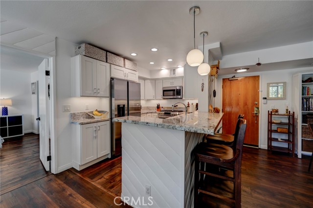 4249 LONGRIDGE Avenue, Studio City CA: https://media.crmls.org/medias/f3f8989e-f754-4198-9e7c-eb438387a674.jpg